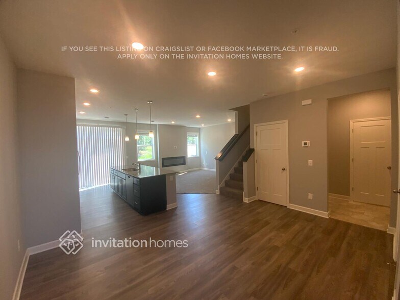 Building Photo - 6486 Inspire Cir S