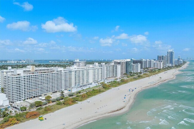 Building Photo - 5555 Collins Ave