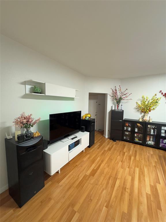 Building Photo - 15200 Mandarin Crossing