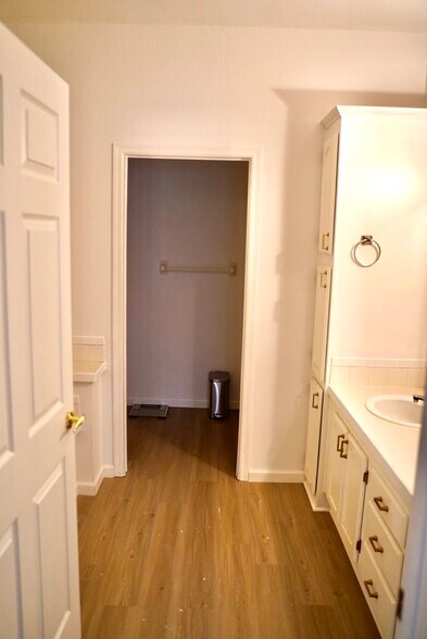 Building Photo - 29205 Saddle Oaks Ln