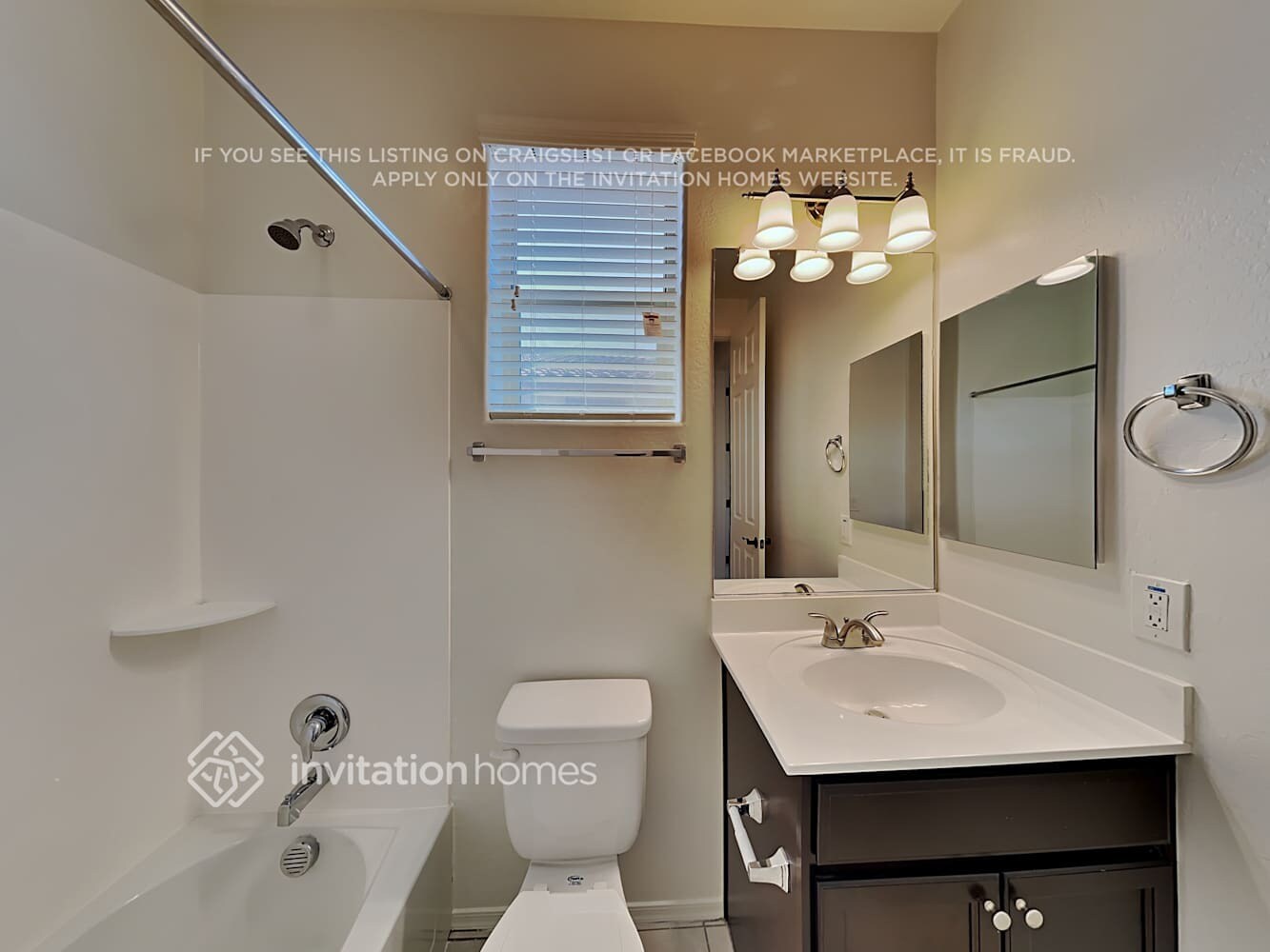 Building Photo - 18203 W Fulton St