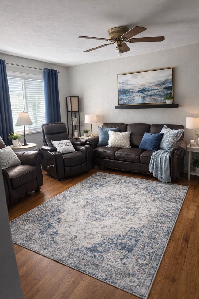 Building Photo - 3 Bed House w/ Huge Yard + Garage – Near Old Town & CSU