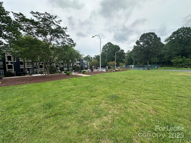 Building Photo - 2129 Regatta Ln