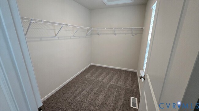 Building Photo - 6013 Banyan Ln