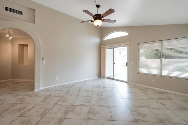 Building Photo - Immaculate 3 bedrooms, 2 bath in Scottsdale
