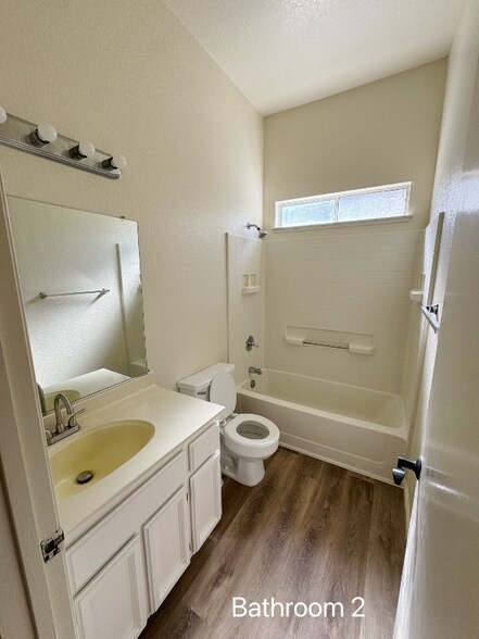 Building Photo - 9255 Guillermina Ct