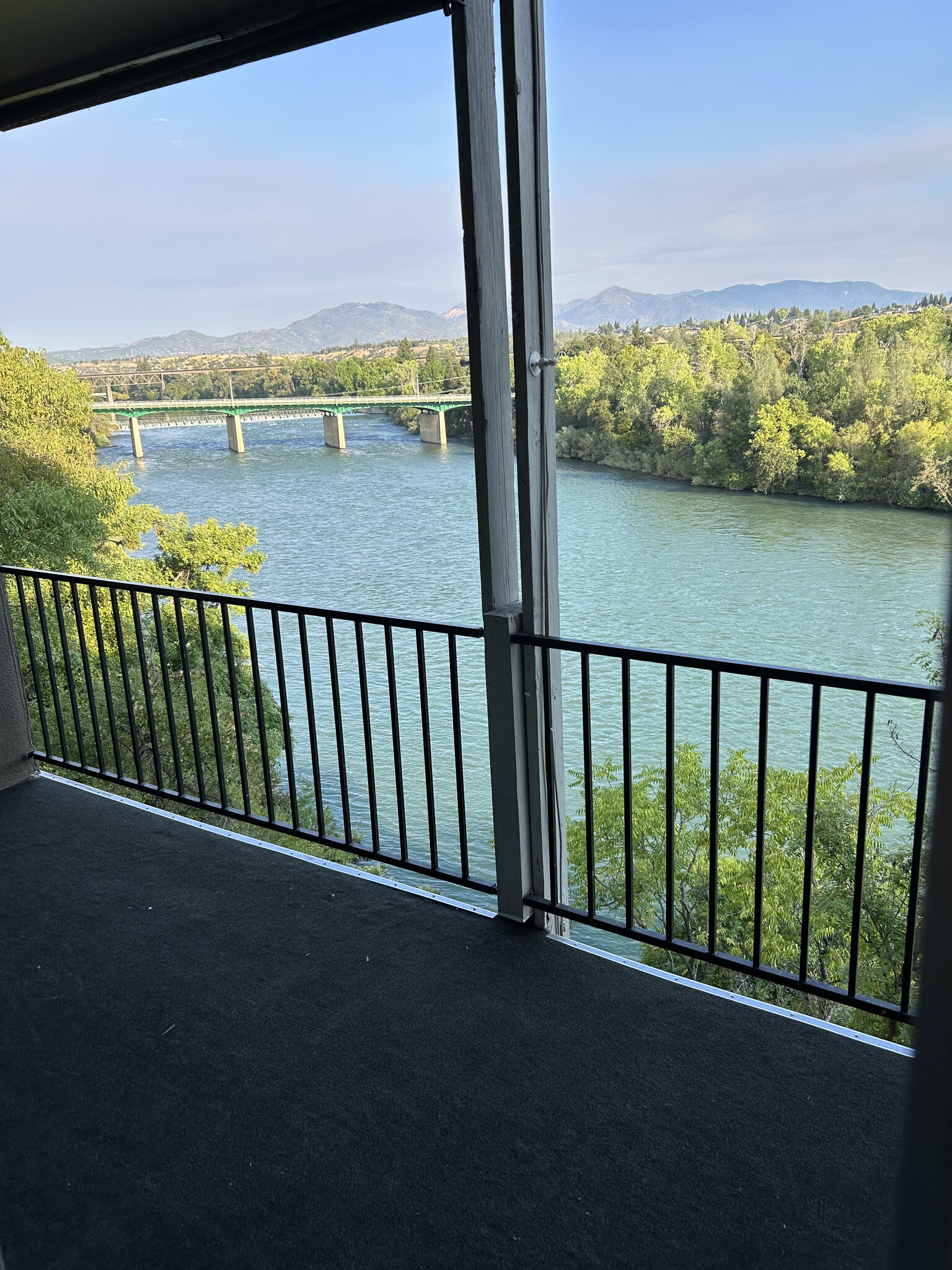 Building Photo - 1046 Continental St