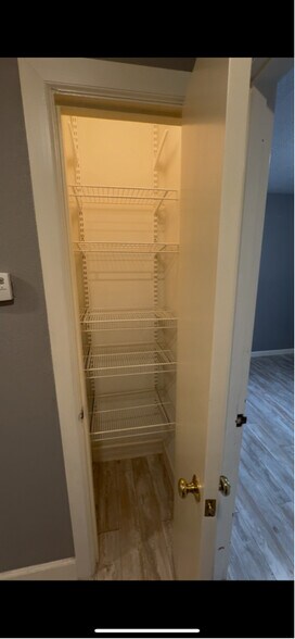 Building Photo - 5525 Bonnie Lee Ln