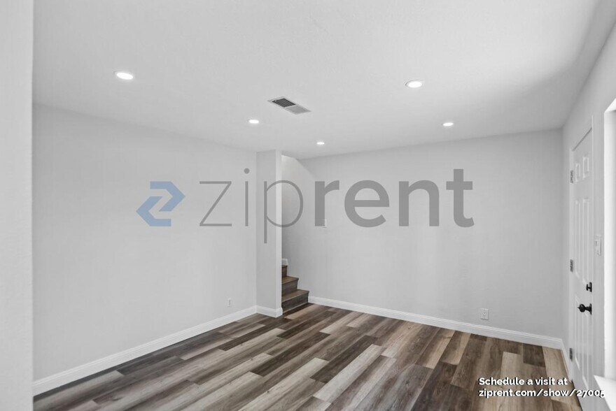 Building Photo - 3385 La Selva St
