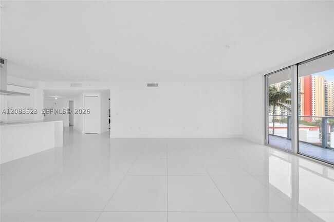 Building Photo - 300 Sunny Isles Blvd