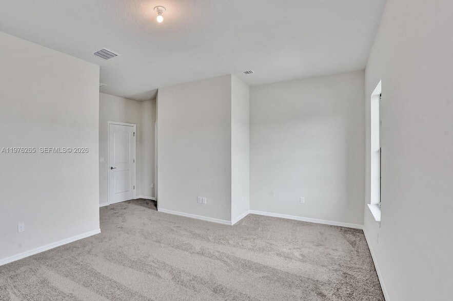 Building Photo - 2202 Appleton Cir S