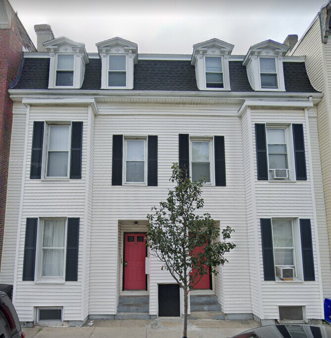 Building Photo - 147 Princeton St