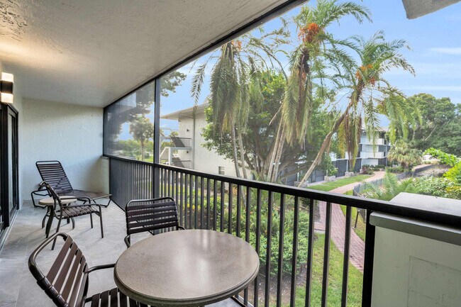 Building Photo - 600 Neapolitan Way