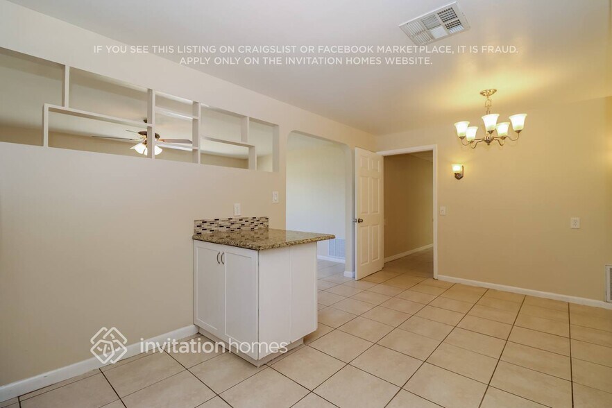 Building Photo - 11018 102nd Ave N