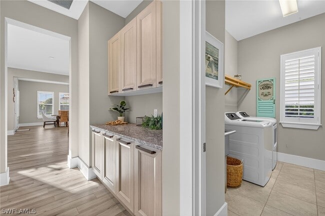 Building Photo - 14832 Dockside Ln