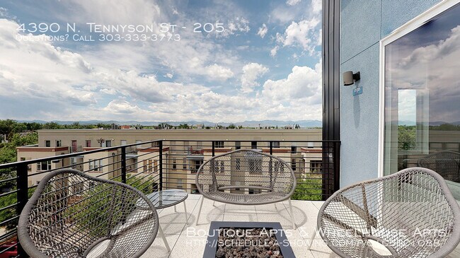 Building Photo - Boutique Apartments
