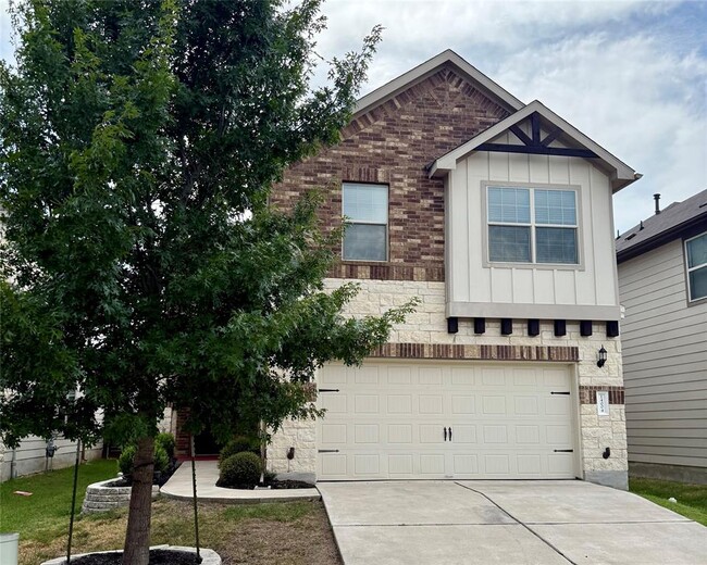 Building Photo - 14004 Hedera Dr