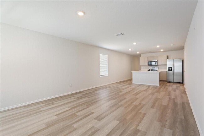 Building Photo - 1122 Newey Cir