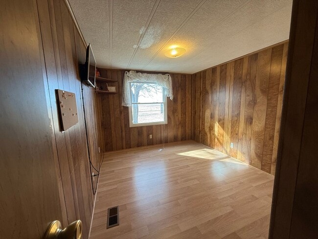 Building Photo - 61144 Bryan Rd