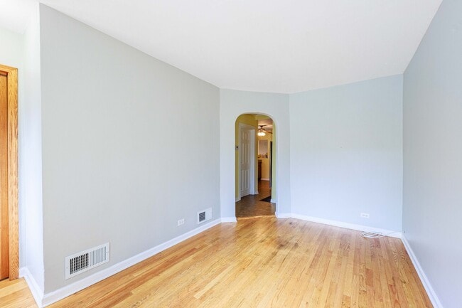 Building Photo - 5557 S Kildare Ave