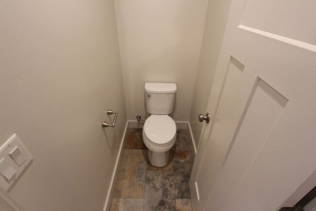 Building Photo - $500 OFF THE FIRST MONTHS RENT! Home in Mo...