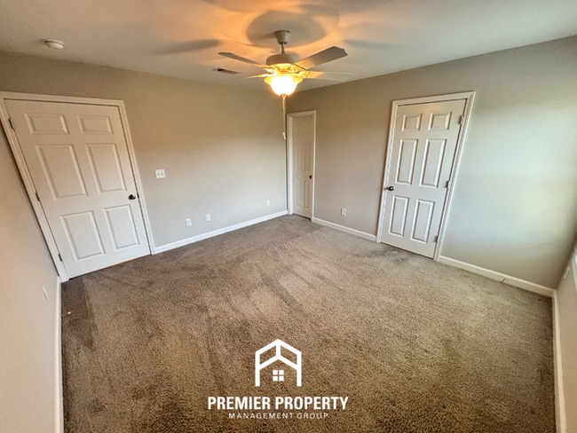 Building Photo - Spacious 4BR Home Near Tuscaloosa w/ 2-Car Garage, Covered Patio & Fenced Yard