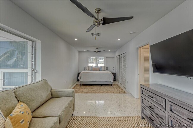 Building Photo - 2717 Yacht Club Blvd
