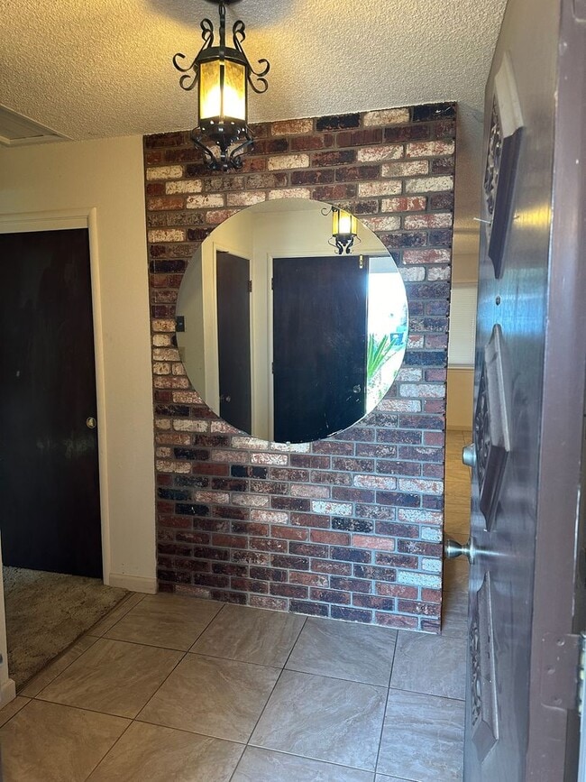 Building Photo - 1434 W Monte Vista Ave