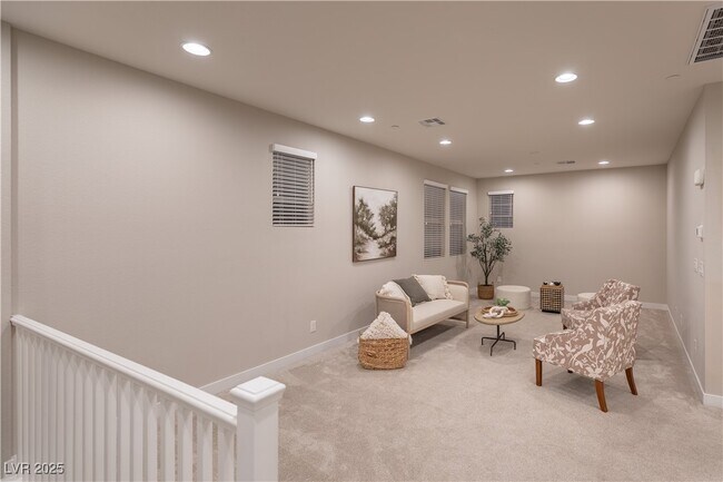 Building Photo - 16 Cresta Villa Ct