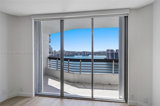 Building Photo - 19101 NE 36th Pl