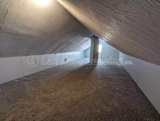 Building Photo - $595 Security Deposit Special!