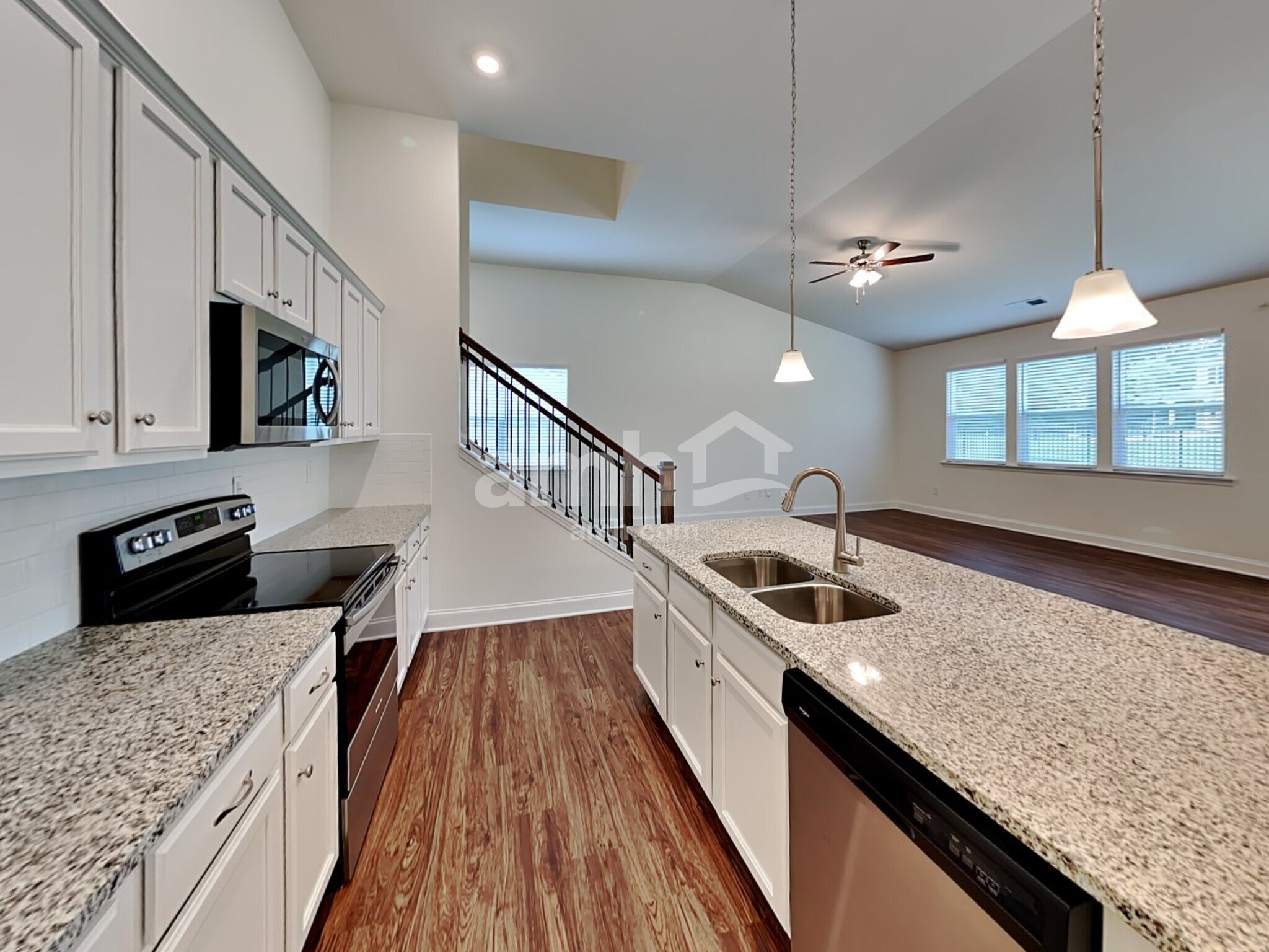 Building Photo - 5215 Smithbriar Dr