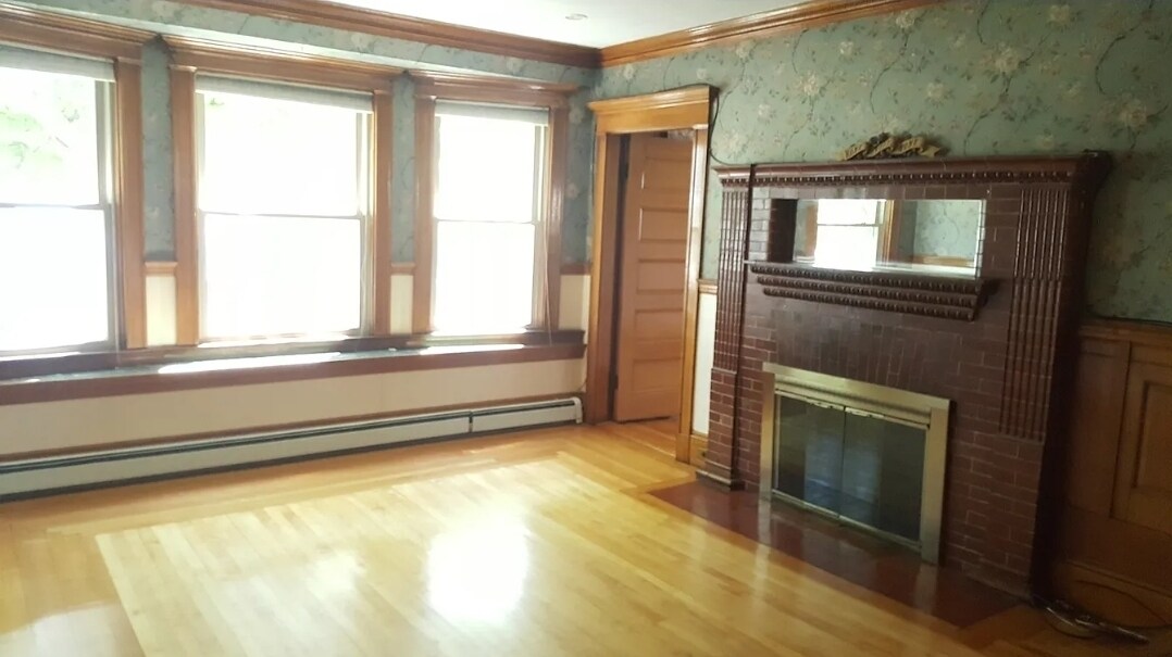 Building Photo - 30 Lyman St