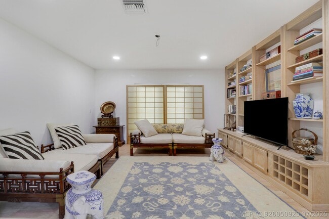 Building Photo - 13760 Sand Crane Dr