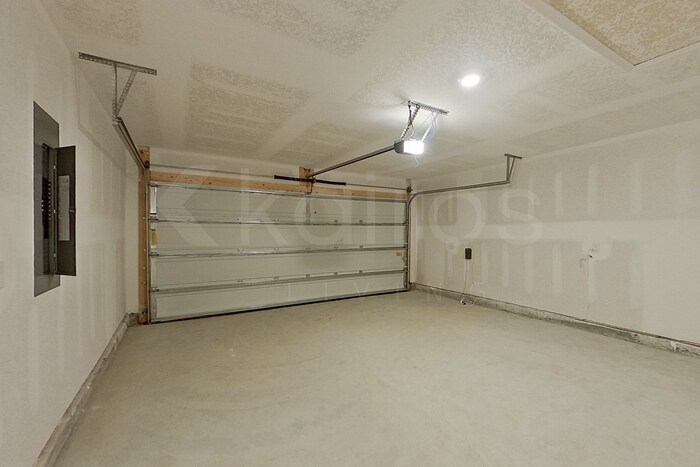 Building Photo - 373 Monarch Ln