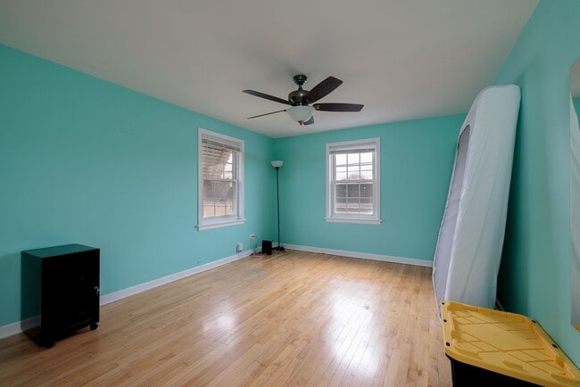 Building Photo - Charming 2 bdr, 2 bthr single family home in Belmont Cragin.