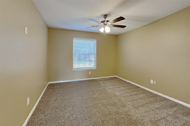 Building Photo - 2807 Burgess Hill Ct