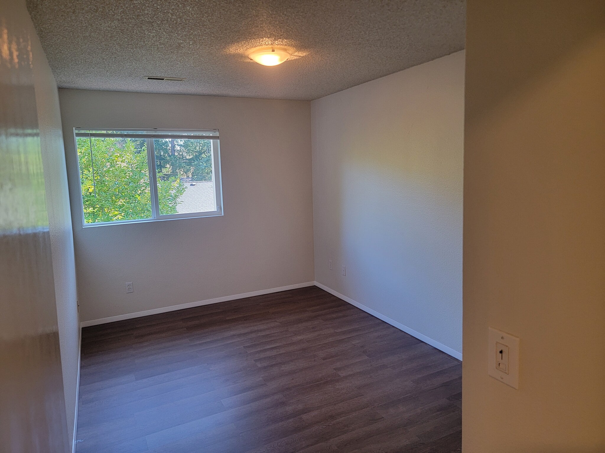 Building Photo - 14124 74th Pl NE