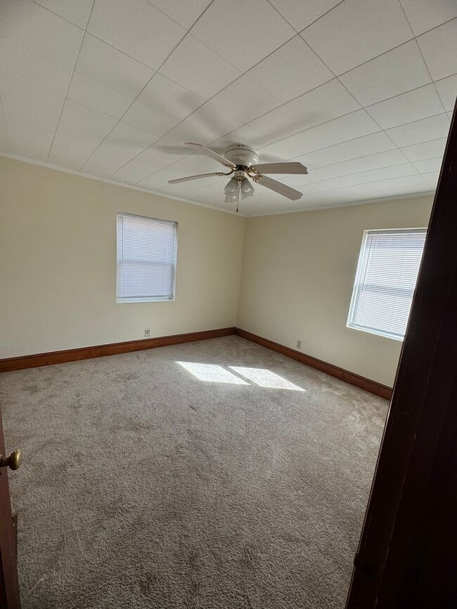 Building Photo - Charming 3 Bedroom 1.5 Bath Home