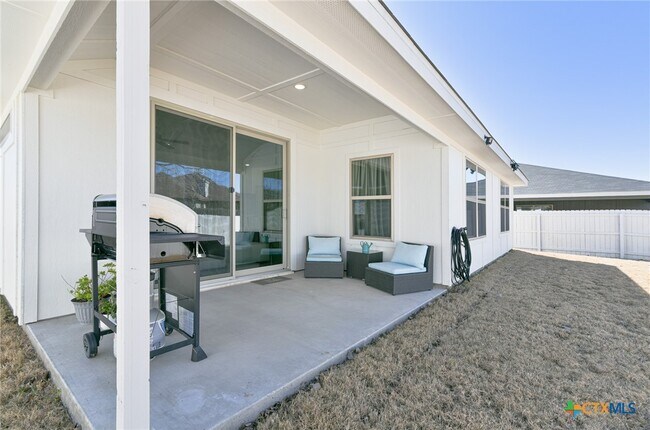 Building Photo - 765 Freedom Cir