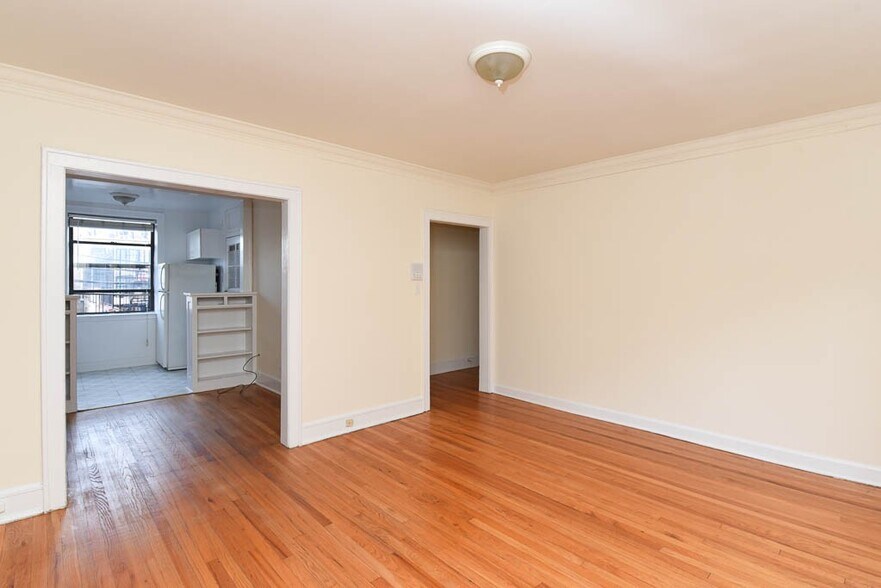 Building Photo - 2338 N Spaulding Ave