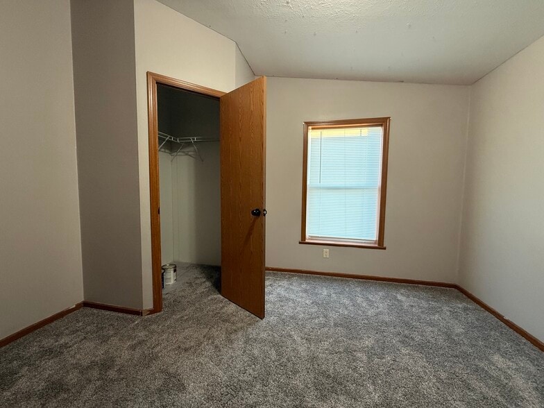 Building Photo - 2066 S 150 W