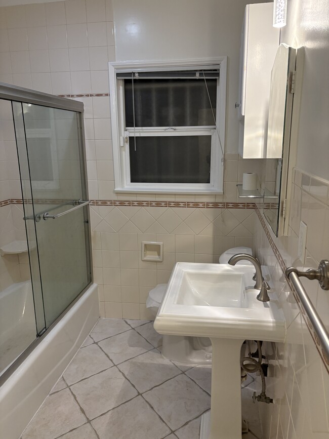 Building Photo - 1644 S Garth Ave