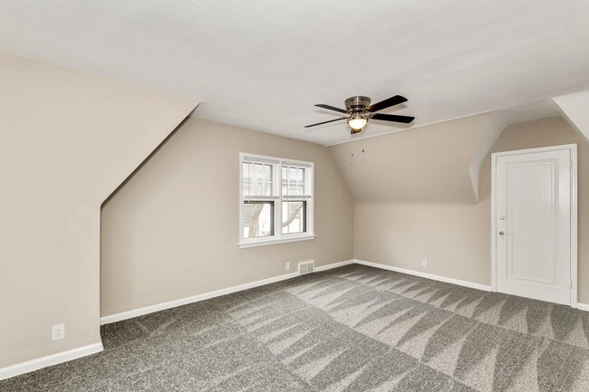 Building Photo - College Hill Home for rent! 4 bedroom 2 bath!