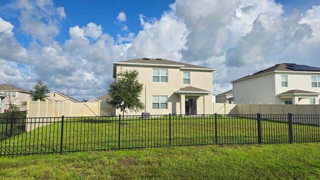 Building Photo - 17140 Reserva Dr