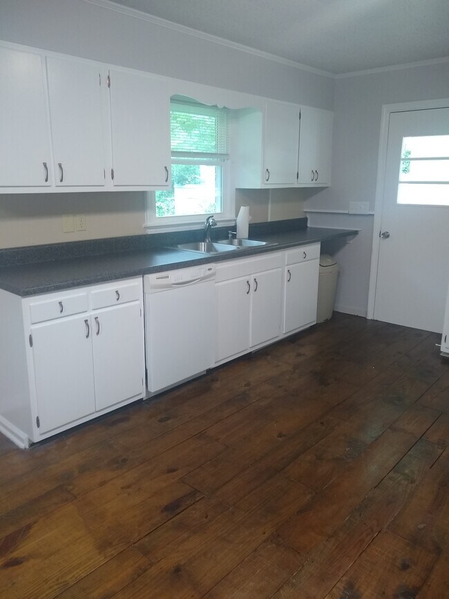 Building Photo - 4105 Norman Rd