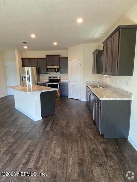 Building Photo - 2281 Willow Springs Dr