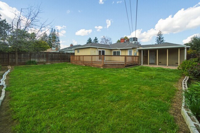 Building Photo - 3108 Pennland Dr