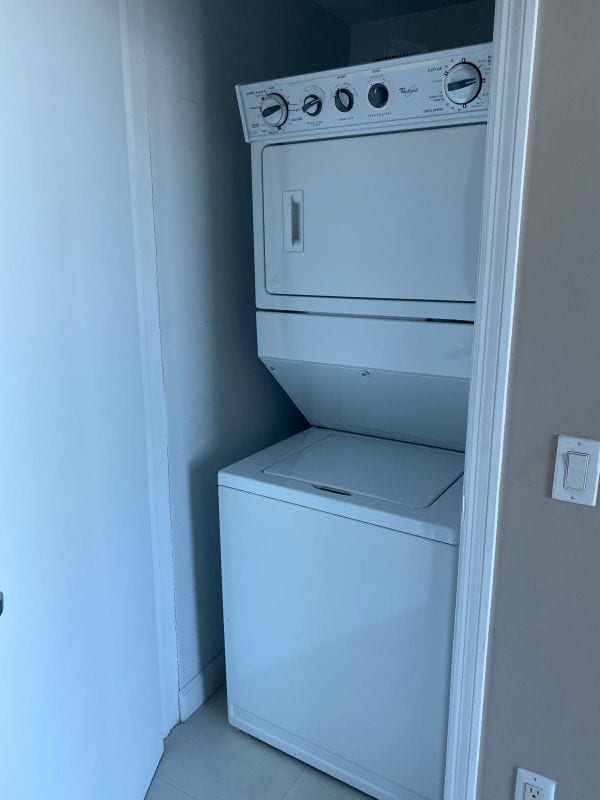 Building Photo - 60 SW 13th St