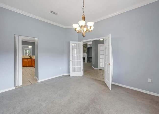 Building Photo - 5897 Saratoga Dr